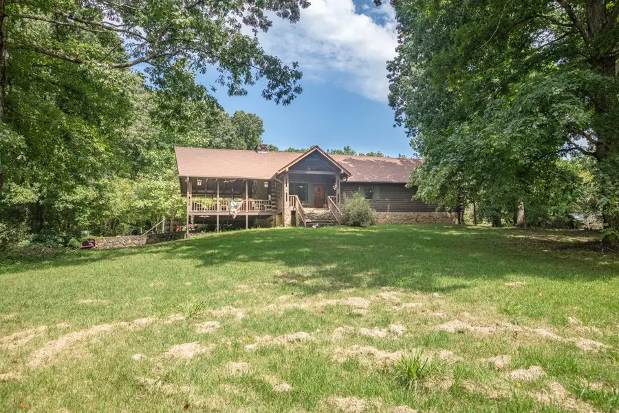 162 Tracy Rd, Hohenwald, TN 38462 - #3
