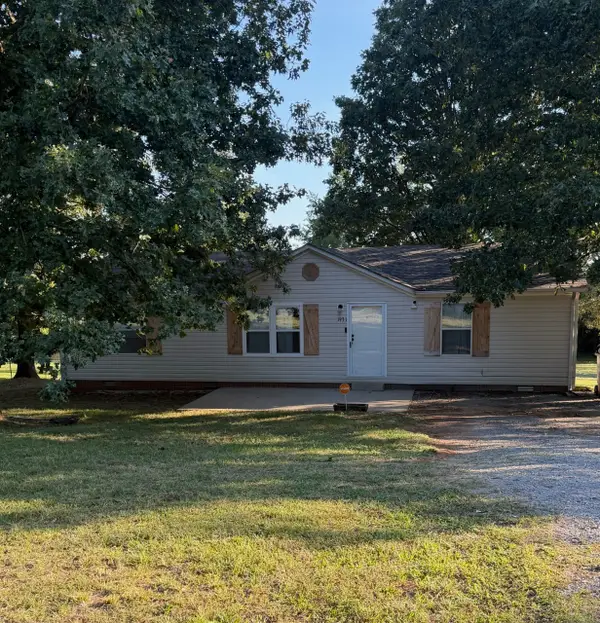 1931 Hugh Hunter Rd, Oak Grove, KY 42262