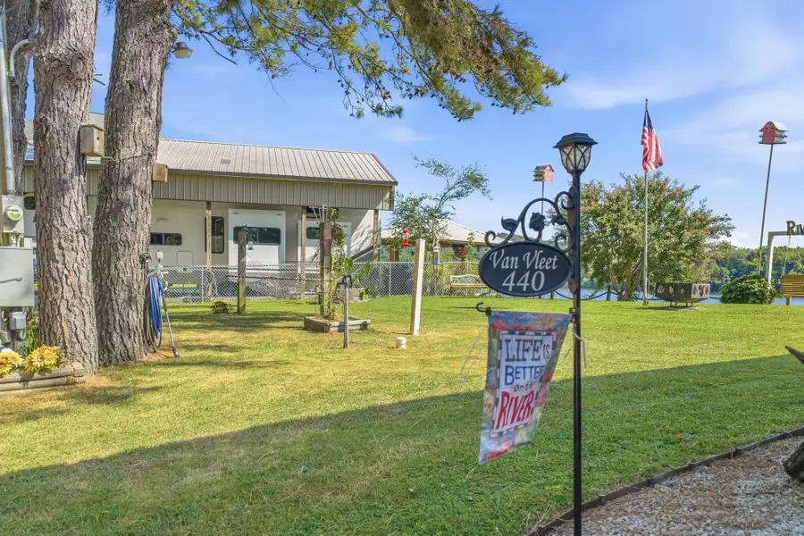 440 Gumdale Cv, Decaturville, TN 38329 - #2