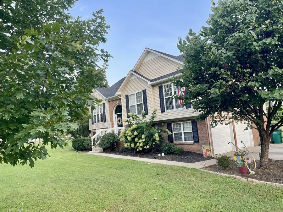 943 Beechcroft Rd, Spring Hill, TN 37174 - #3