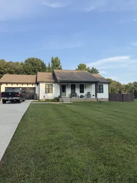 225 Golf Shores Dr, Winchester, TN 37398 - #1