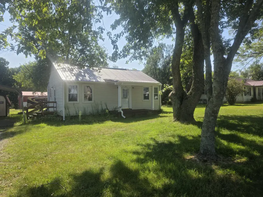 732 New Deal Potts Rd, Cottontown, TN 37048 - #2