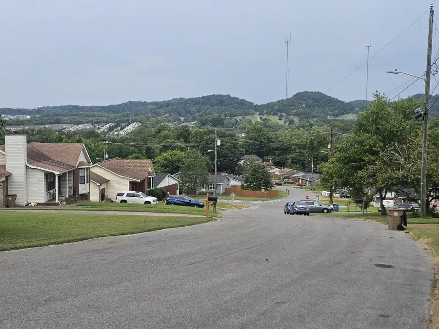 1204 Bellshire Terrace Dr, Nashville, TN 37207 - #2
