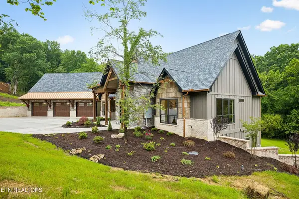 645 Douglas Ridge Drive, Dandridge, TN 37725