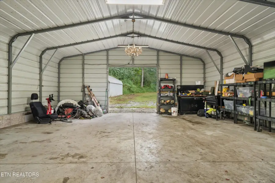 1696 Clouds Rd, New Tazewell, TN 37825 - #2