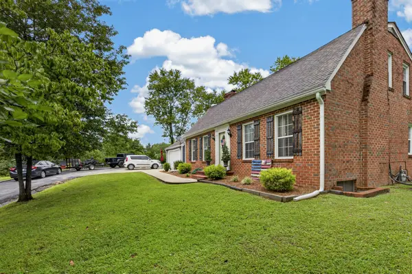 115 Sunset Dr, Livingston, TN 38570
