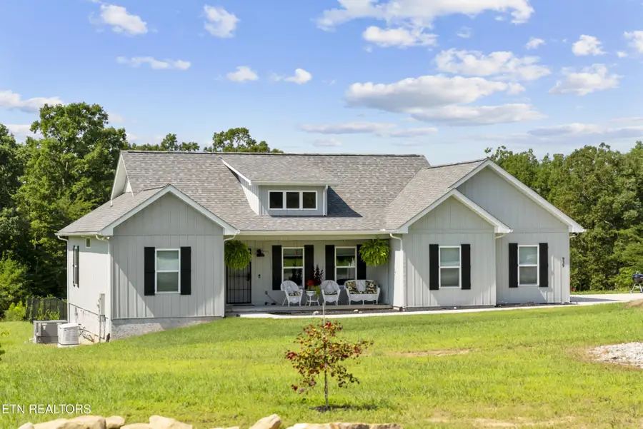 939 Clear Creek Rd, Crossville, TN 38571 - #2