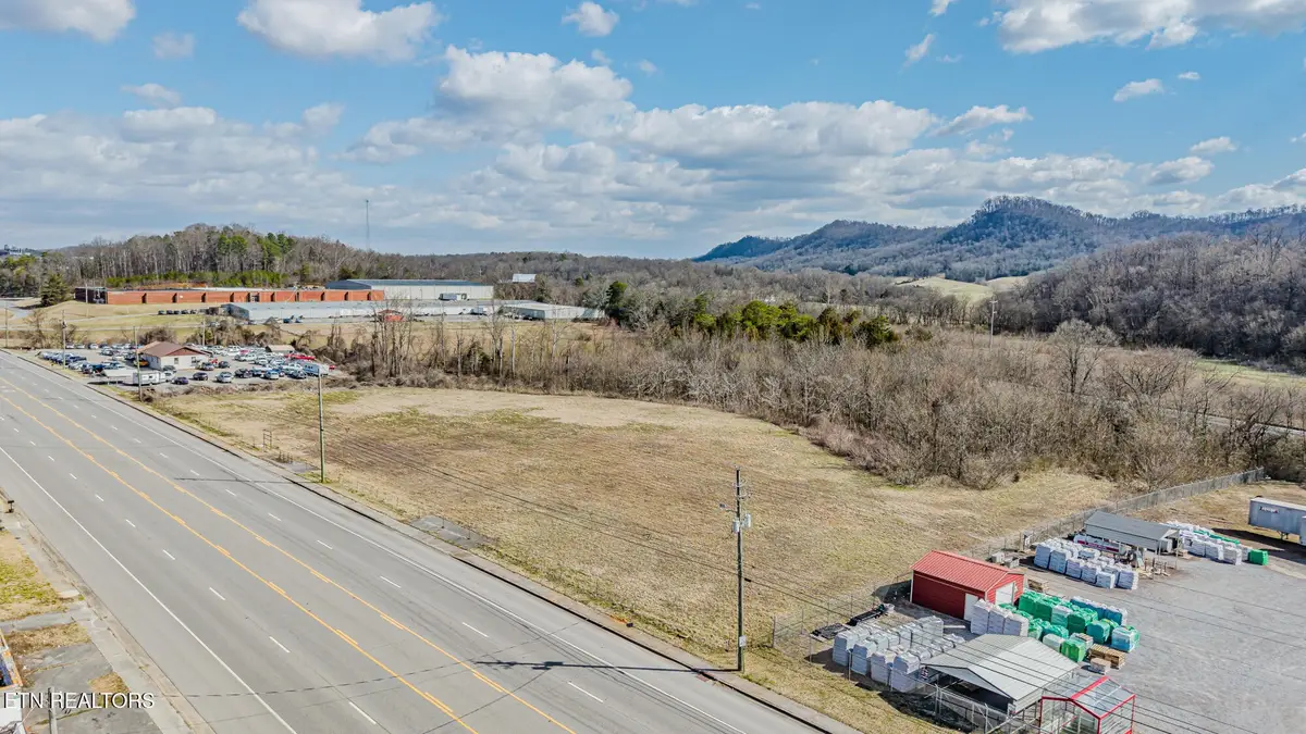 1229 U.s. 411, Etowah, TN 37331 - #1