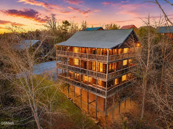 2022 Oakmont Drive, Sevierville, TN 37876