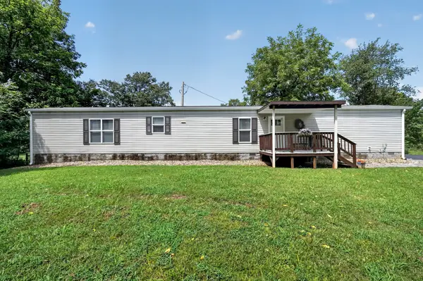 1757 Byrdstown Hwy, Livingston, TN 38570