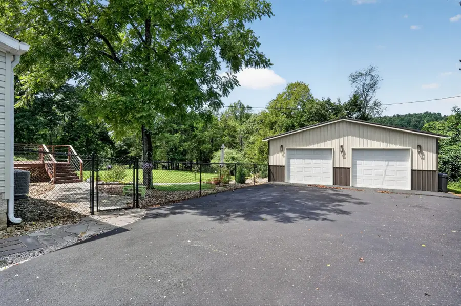 1757 Byrdstown Hwy, Livingston, TN 38570 - #3
