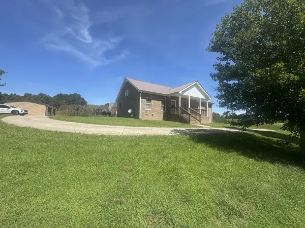 500 Hurricane Creek Rd, Mc Ewen, TN 37101