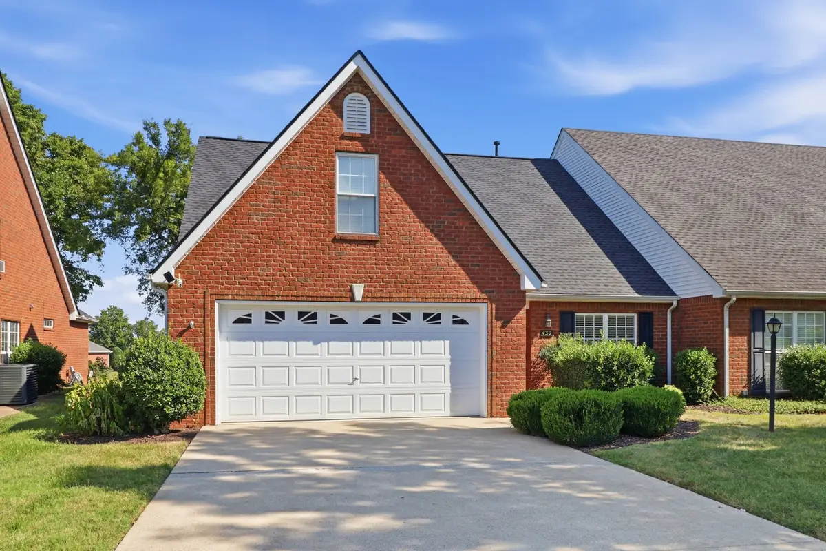 439 Golfview Ct, Murfreesboro, TN 37127 - #1
