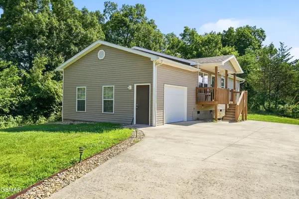 1044 Lake Smoky Road, Sevierville, TN 37876