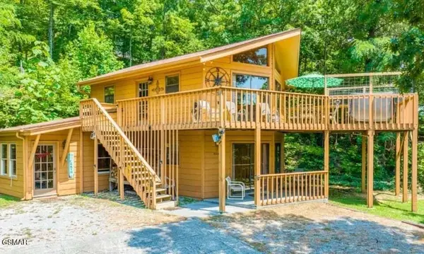 2033 Luzerne Drive, Gatlinburg, TN 37738