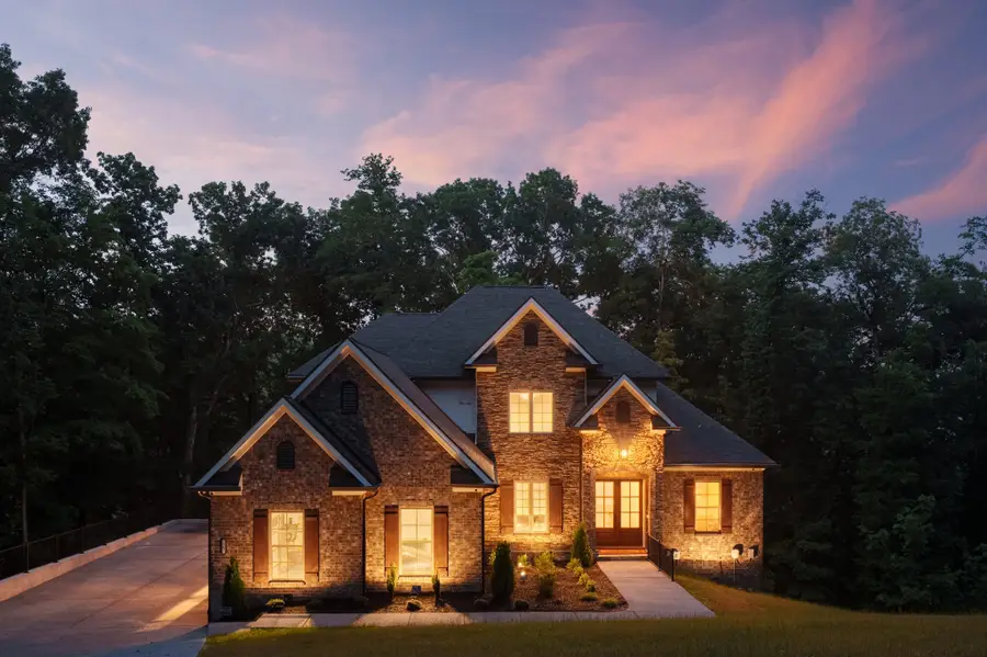 7567 Hallows Dr, Nashville, TN 37221 - #2