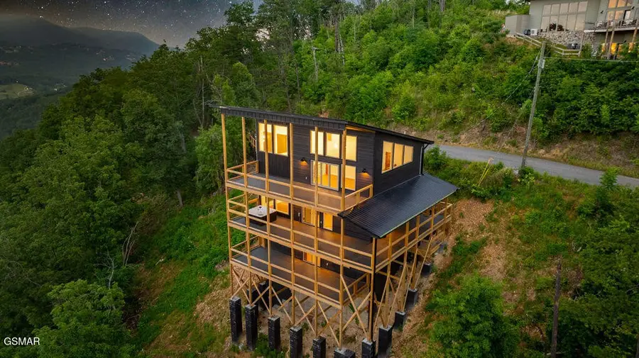 3225 Emerald Springs Loop, Sevierville, TN 37862 - #3