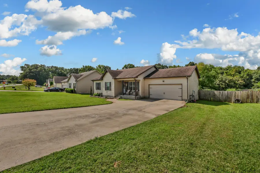 552 Tracy Ln, Clarksville, TN 37040 - #3