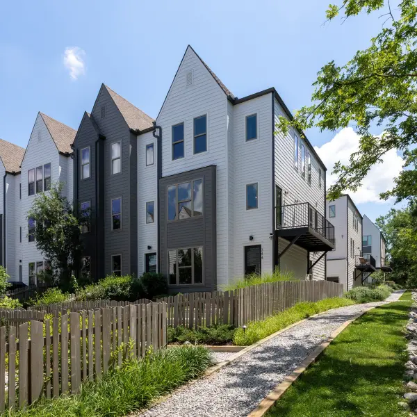 344 East Village Ln, Nashville, TN 37216