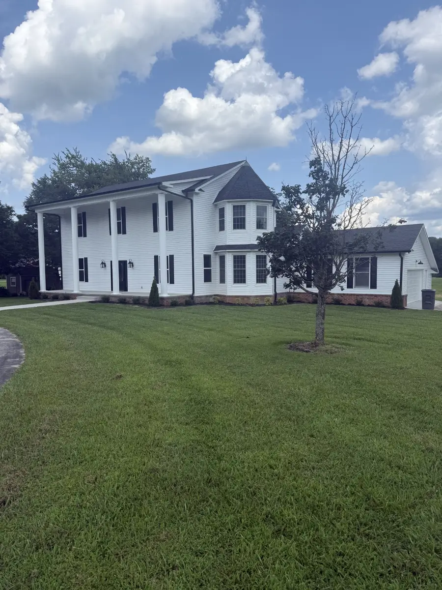 217 Wilson Ln, McMinnville, TN 37110 - #2