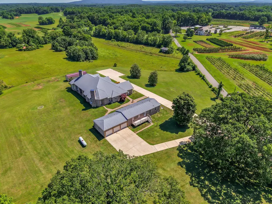 555 Randall Hitchcock Rd, Rock Island, TN 38581 - #3