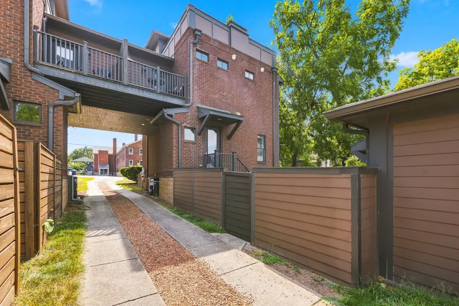 928 Caruthers Ave, Nashville, TN 37204 - #3