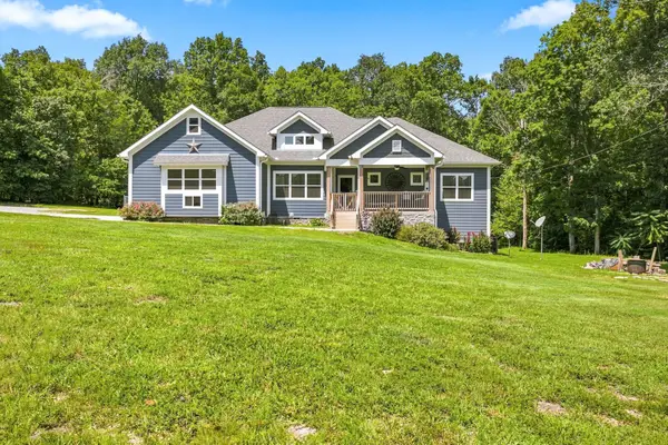 5474 Creek View Rd, Columbia, TN 38401