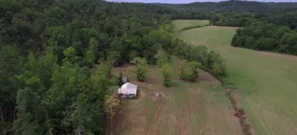 11517 Mt Carmel Rd, Decaturville, TN 38329