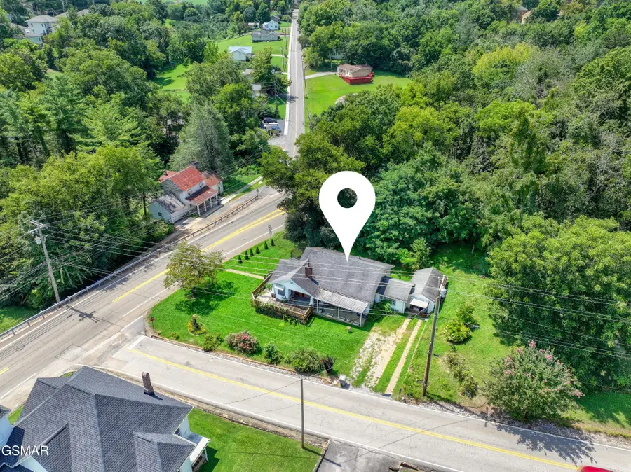 1103 Academy Circle, Dandridge, TN 37725 - #2