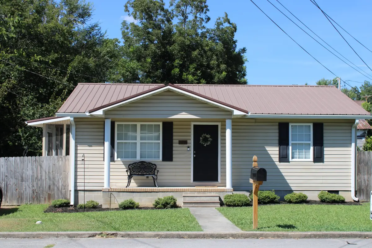 102 Madison St, McMinnville, TN 37110 - #1