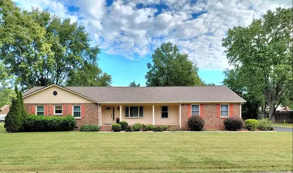 1454 Twin Feather Dr, Murfreesboro, TN 37129