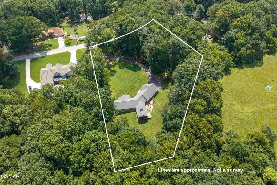 2082 Ridgewood Drive, Jefferson City, TN 37760 - #3