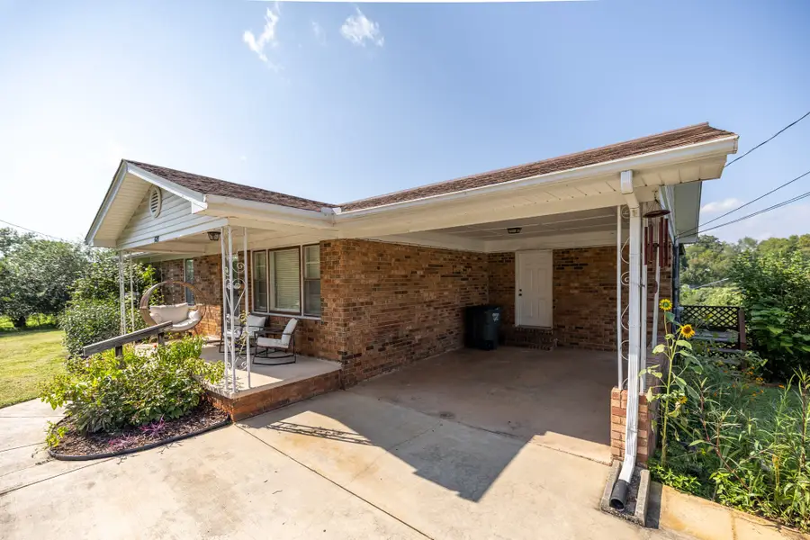 420 Thompson Weiman Rd, Sparta, TN 38583 - #2