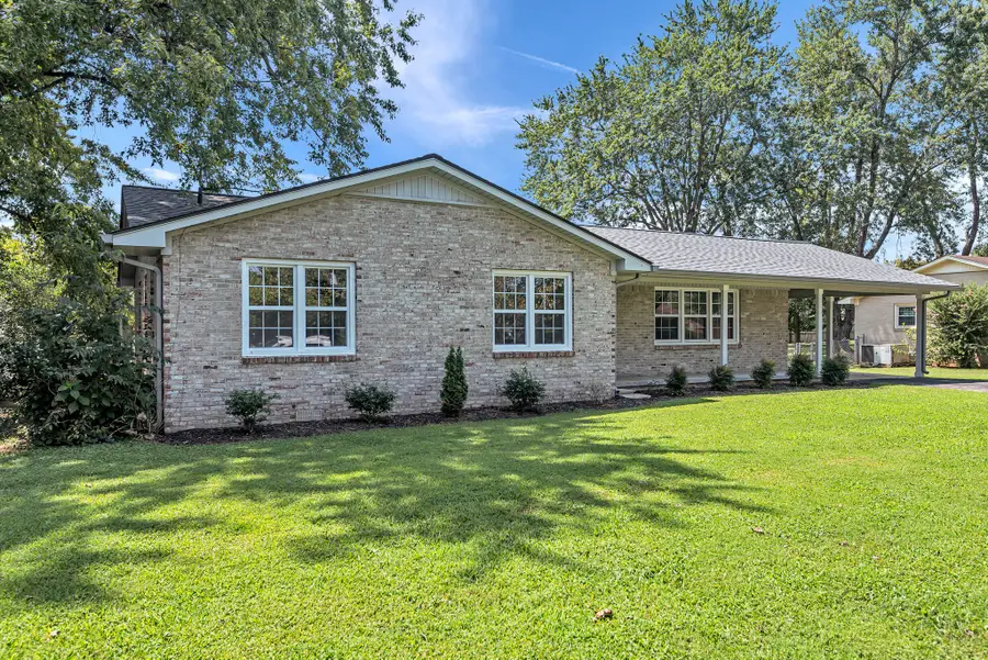 707 7th St, Lawrenceburg, TN 38464 - #2