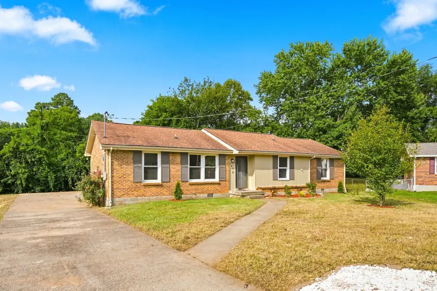 106 Winston Ct, Clarksville, TN 37042 - #3