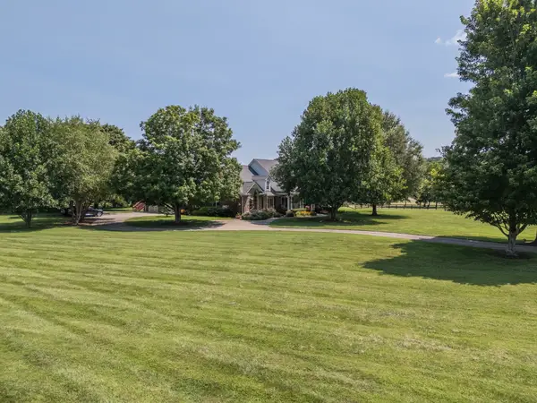 1924 Evergreen Rd, Thompsons Station, TN 37179