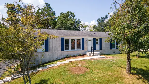 609 Harpeth Pkwy E, Nashville, TN 37221