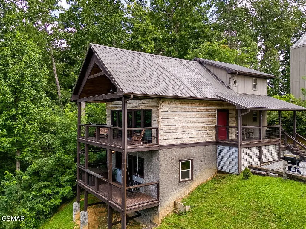 827 Kings Way, Gatlinburg, TN 37738 - #1