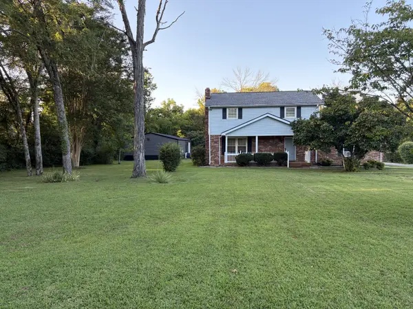 3100 Dell Dr, Hermitage, TN 37076