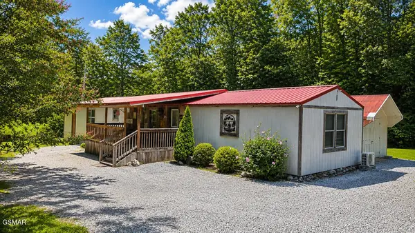 4129 Manis Hollow Road, Gatlinburg, TN 37738