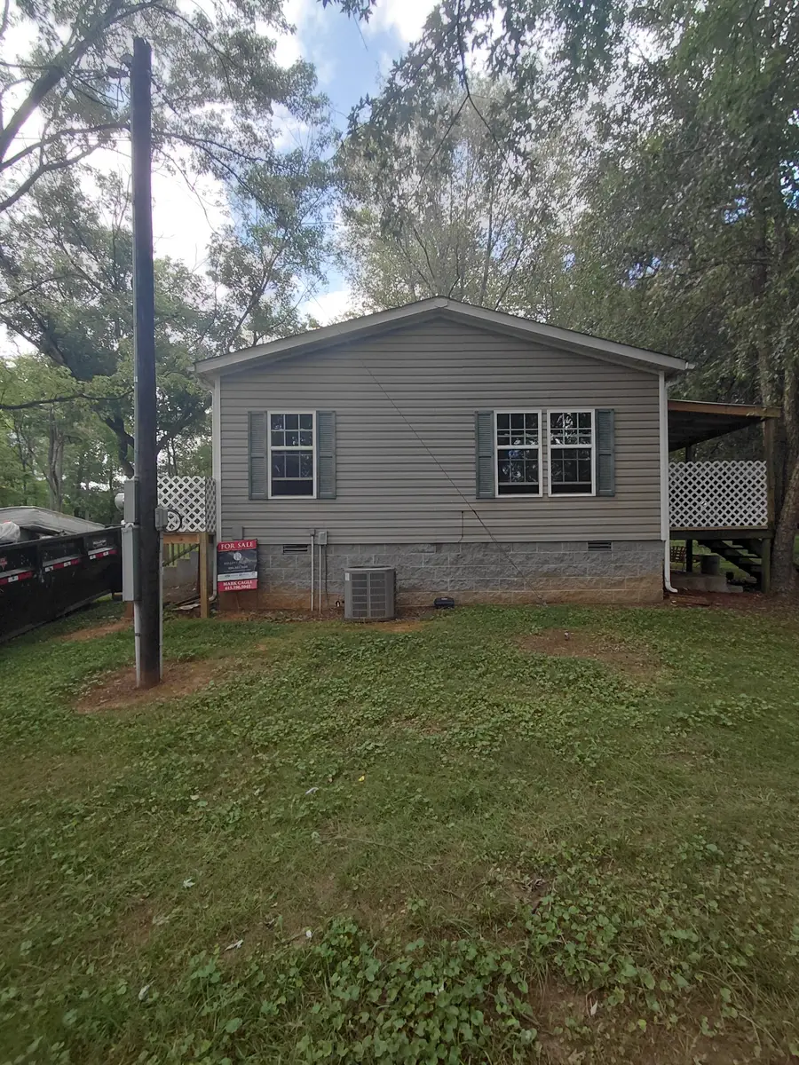404 Lawrence Ave, Chapel Hill, TN 37034 - #2