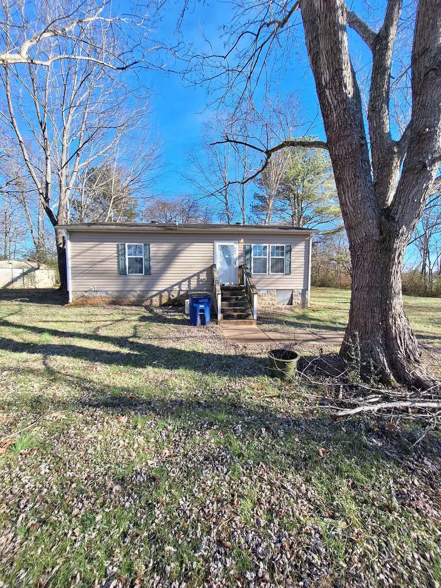 404 Lawrence Ave, Chapel Hill, TN 37034 - #3