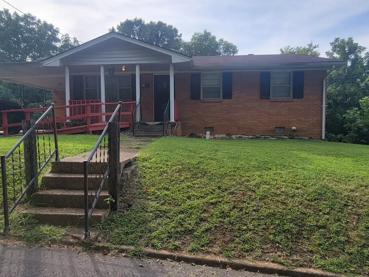 406 Cherry St, Paris, TN 38242 - #1