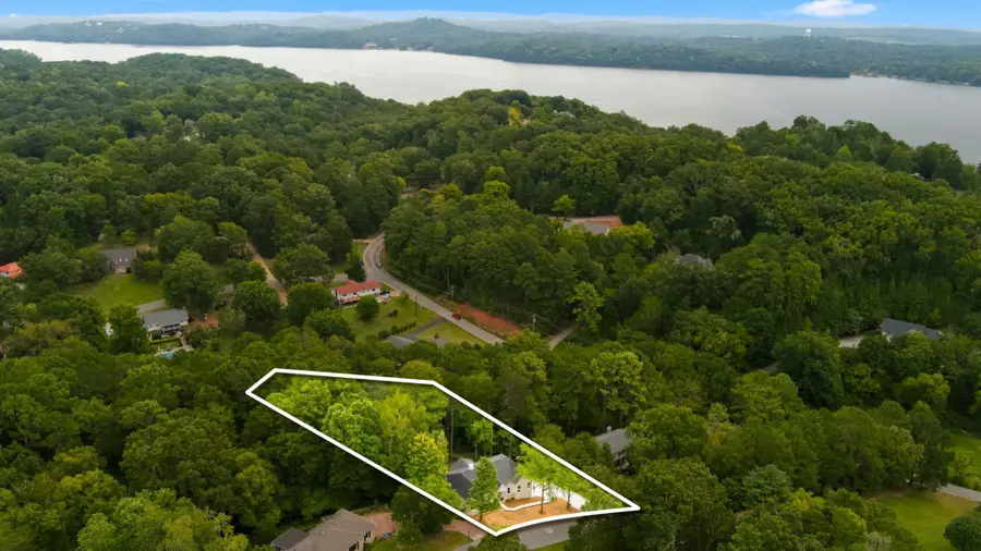 1721 Starboard Dr, Hixson, TN 37343 - #3