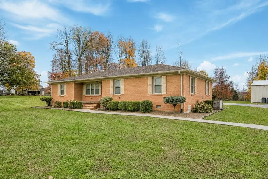 1200 Sullivan Dr, Lafayette, TN 37083 - #2
