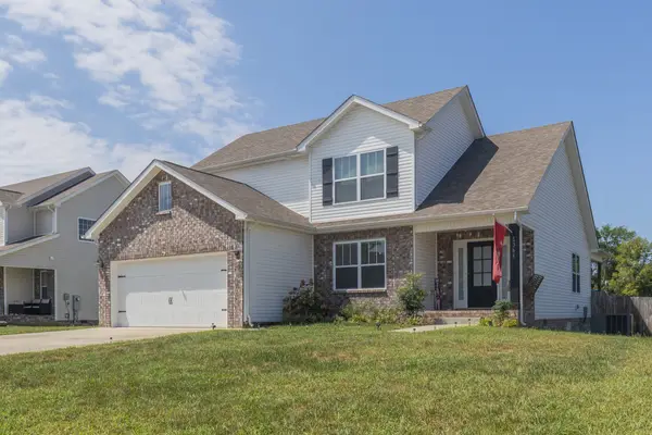 1368 Harmon Ln, Clarksville, TN 37042