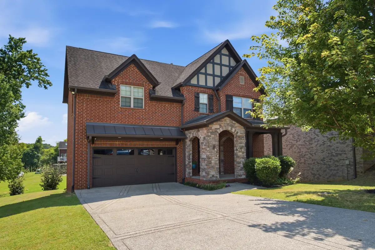 208 Valley Bend Dr, Nashville, TN 37214 - #1
