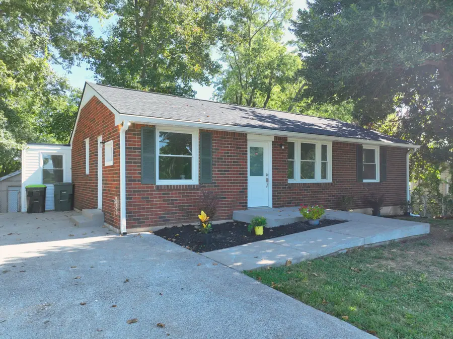 3944 Plantation Dr, Hermitage, TN 37076 - #2