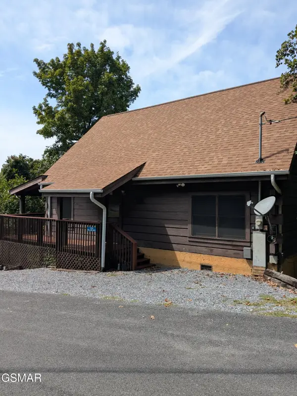 1039 Willard Way, Sevierville, TN 37876