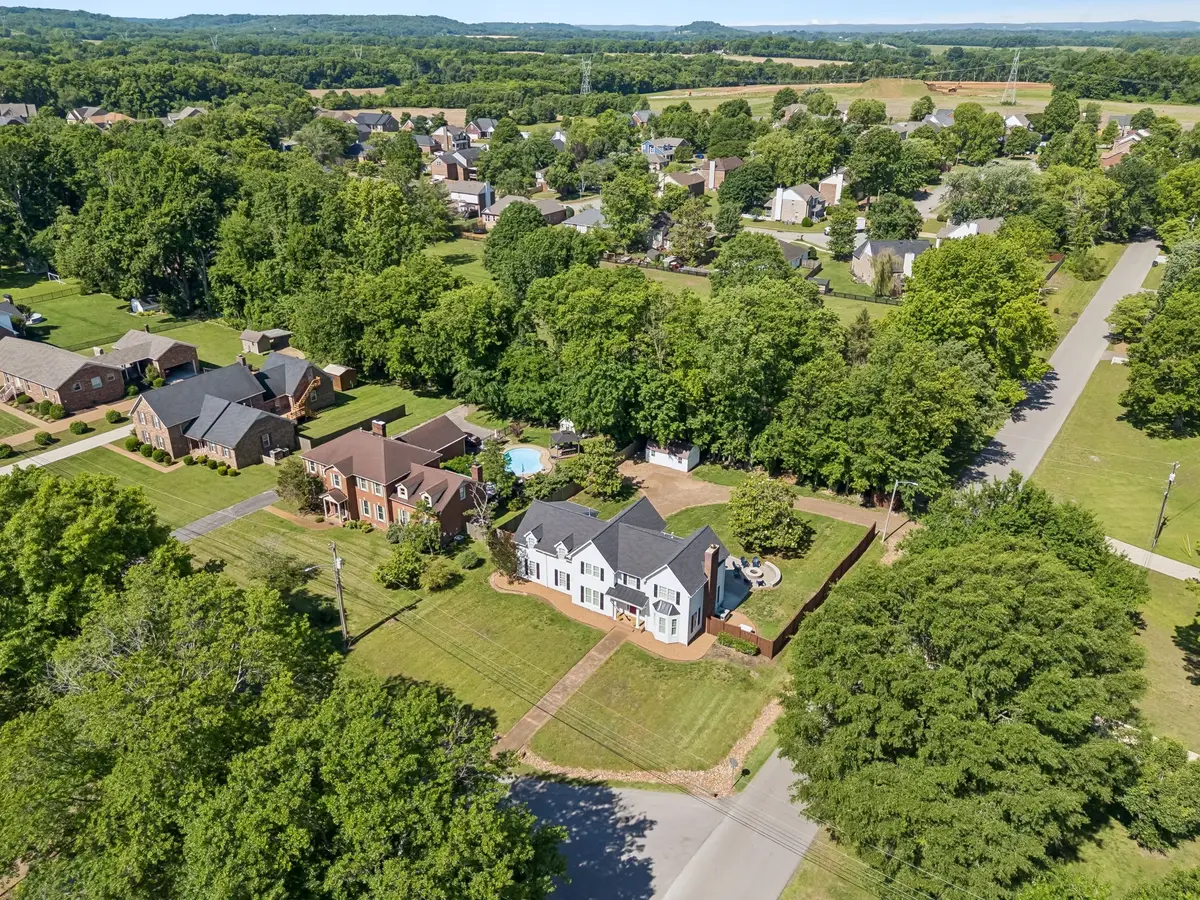 100 Deerfield Dr, Columbia, TN 38401 - #1